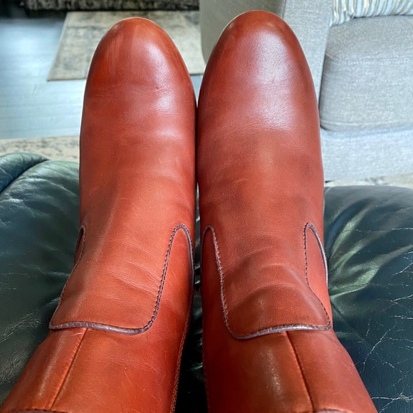 CLARKS cognac leather heeled classic style comfort heel rust vine boots 8M - Picture 7 of 8